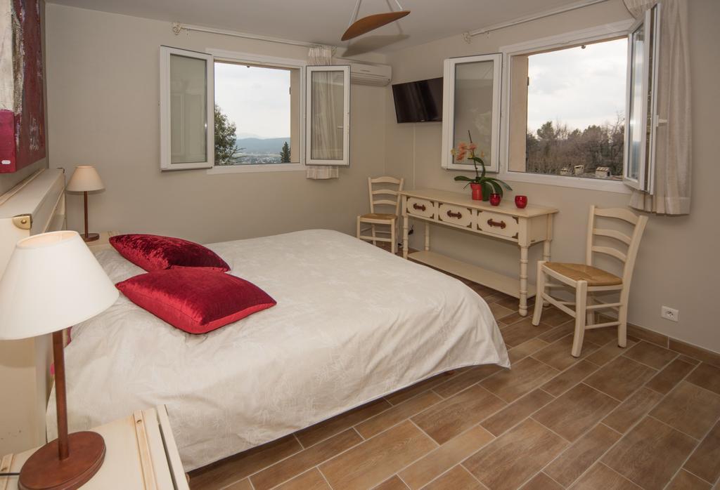 Les Chambres Du Restaurant Le Castellaras - Teritoria Fayence Eksteriør bilde